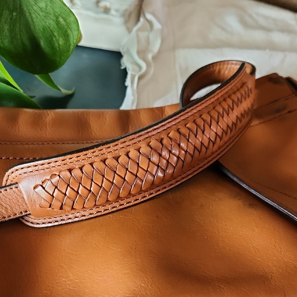 LOW START Cole Haan Saddle Crossbody Bag in Tan Brown with Tassel - Picture 14 of 15
